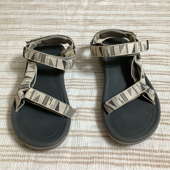 Teva Shoes - Teva Patterned Strap Sandals size 9